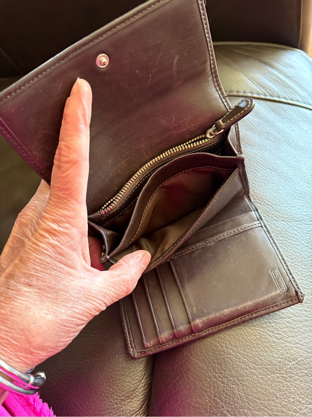 Vintage Trifold Coach Tan and Brown Signature Canvas Compact Wallet. 
Quality!